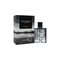 Una botella de perfume Horizon Jet Black de color azul oscuro junto a su caja a juego, sobre un fondo claro. Las imágenes de montañas envueltas en niebla aportan un estilo elegante, sobrio y evocador al diseño del empaque de la fragancia.