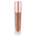 Tubo de Lip Paint caramelo de Beauty Creations con tapa rose-gold reflectante sobre un fondo blanco limpio, transmitiendo un look de producto de belleza pulido y elegante.