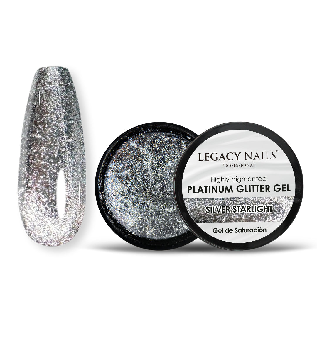Silver Starlight, gel de glitter platino de Legacy Nails Professional, mostrado en un pot abierto negro junto a un swatch de uña con glitter plateado; acabado brillante y glamuroso.