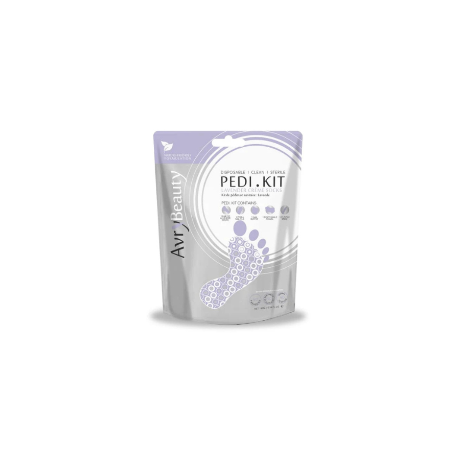 Una bolsa plateada y violeta del kit desechable de pedicura de Avry Beauty, con un gráfico de huella punteada, sobre fondo blanco; empaque de cuidado estético limpio y clínico.