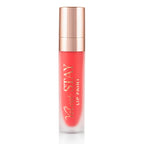 Tubo de Lip Paint coral neón de Beauty Creations con tapa rose-gold reflectante sobre un fondo blanco limpio, transmitiendo un look de producto de belleza pulido y elegante.