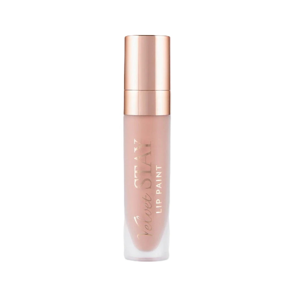 Tubo de Lip Paint crema de Beauty Creations con tapa rose-gold reflectante sobre un fondo blanco limpio, transmitiendo un look de producto de belleza pulido y elegante.